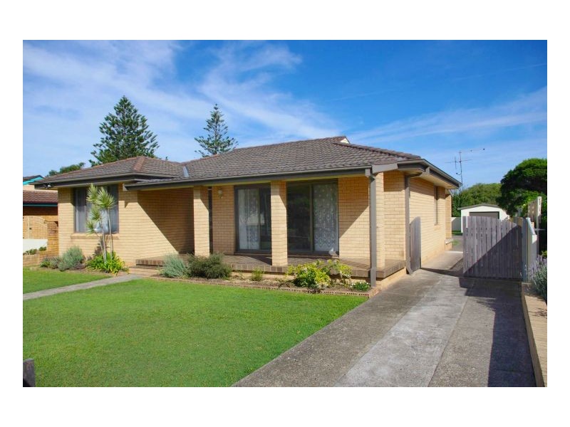 19 Richardson Street, Old Bar NSW 2430