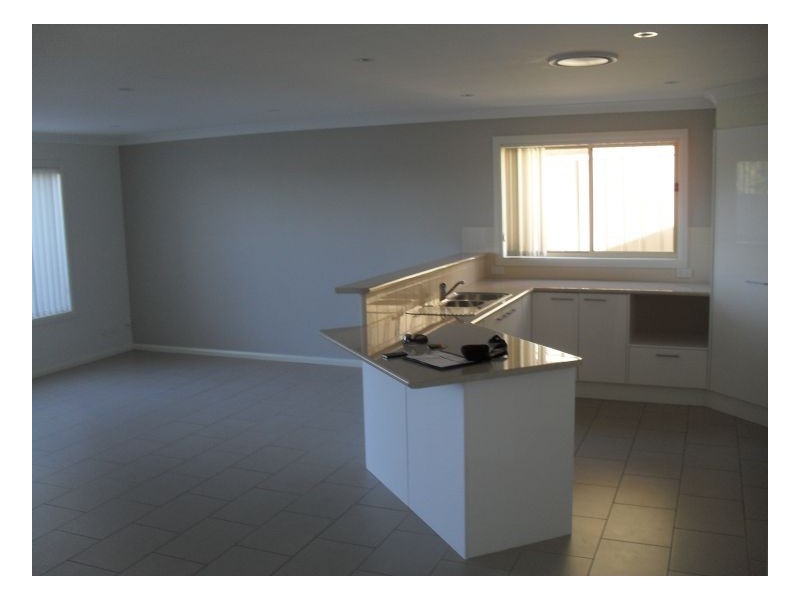 4/2 Mistral Place, Old Bar NSW 2430