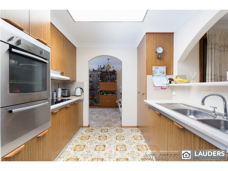 4 Joel Drive, Old Bar NSW 2430