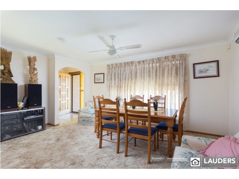 4 Joel Drive, Old Bar NSW 2430