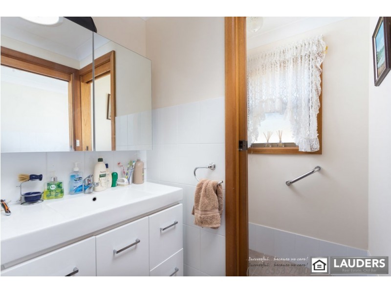 4 Joel Drive, Old Bar NSW 2430