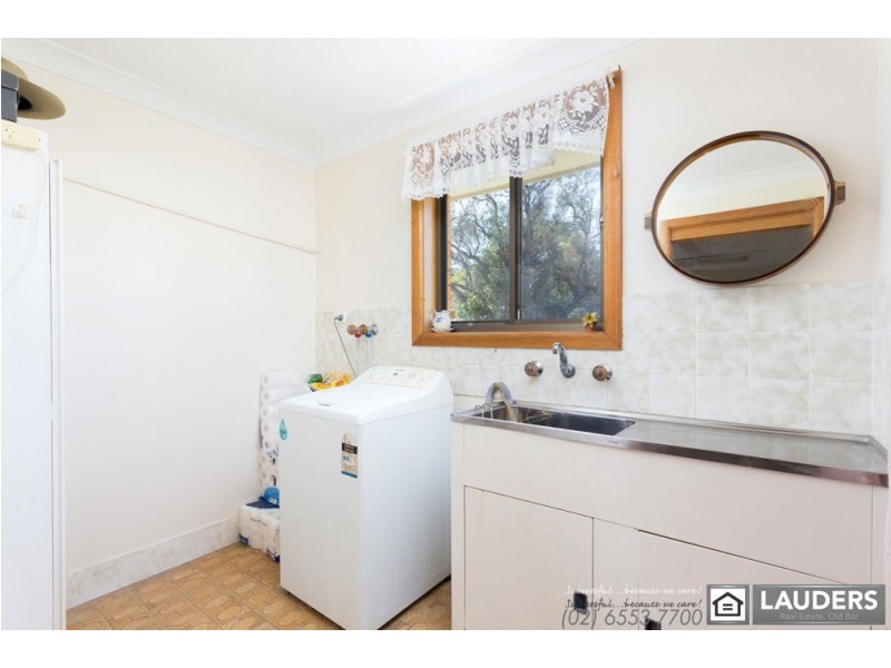 4 Joel Drive, Old Bar NSW 2430