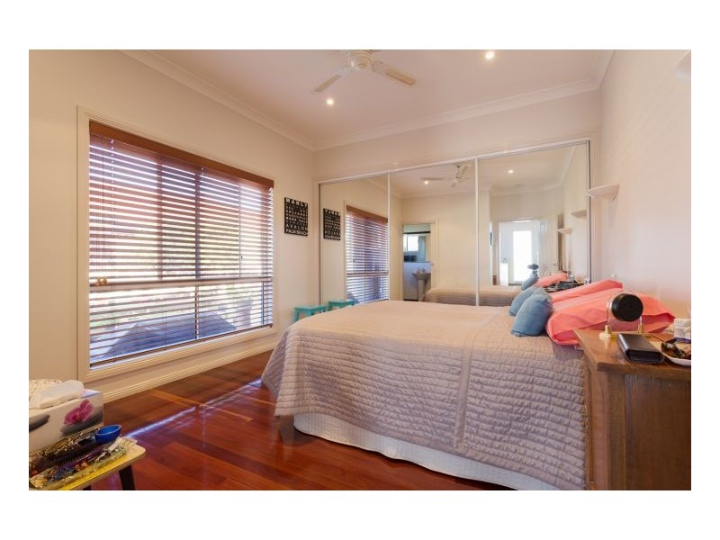 1/10 Coronation Street, Old Bar NSW 2430