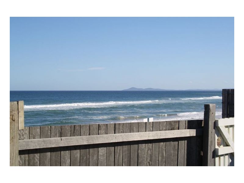 34-36 Lewis St, Old Bar NSW 2430