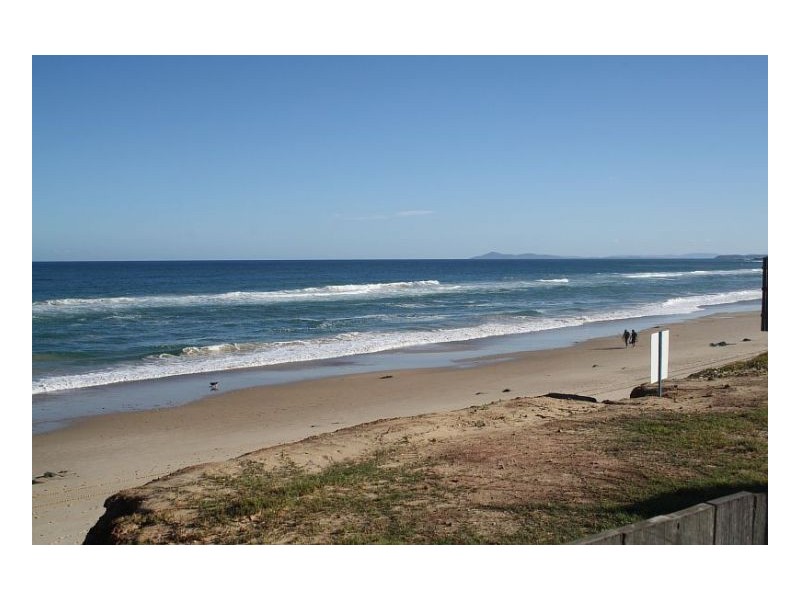 34-36 Lewis St, Old Bar NSW 2430
