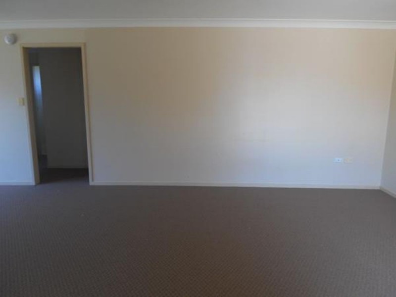 2/10 Pryor Crescent, Old Bar NSW 2430