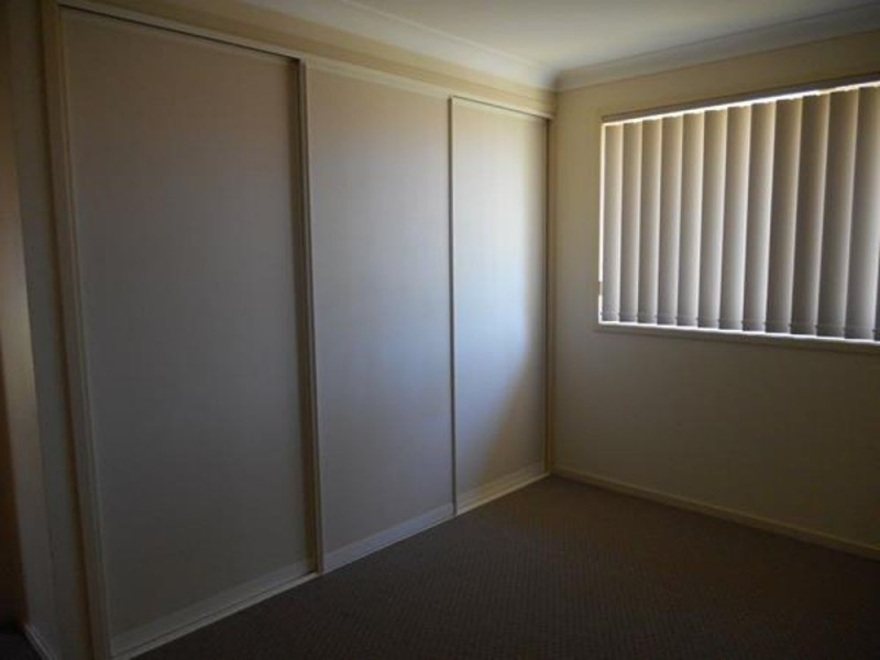 2/10 Pryor Crescent, Old Bar NSW 2430