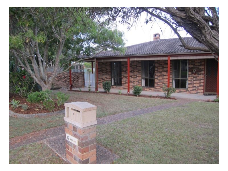 17 Joel Drive, Old Bar NSW 2430