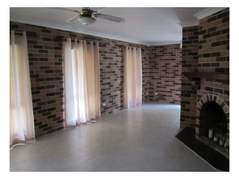 17 Joel Drive, Old Bar NSW 2430