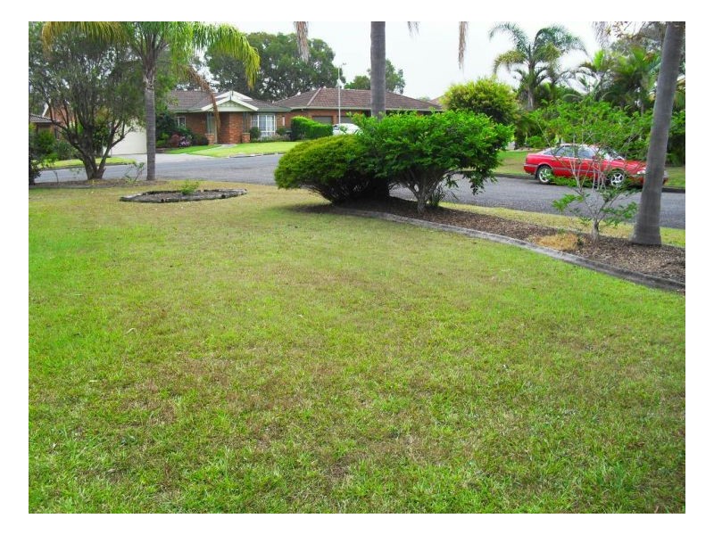 17 Joel Drive, Old Bar NSW 2430