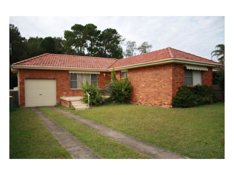 6 Richardson St, Old Bar NSW 2430