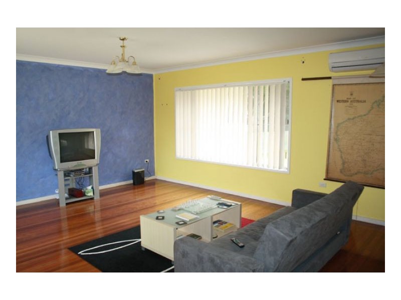 6 Richardson St, Old Bar NSW 2430