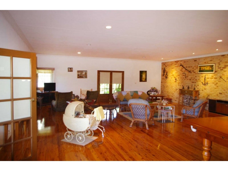 26 Oakflat Close, Old Bar NSW 2430