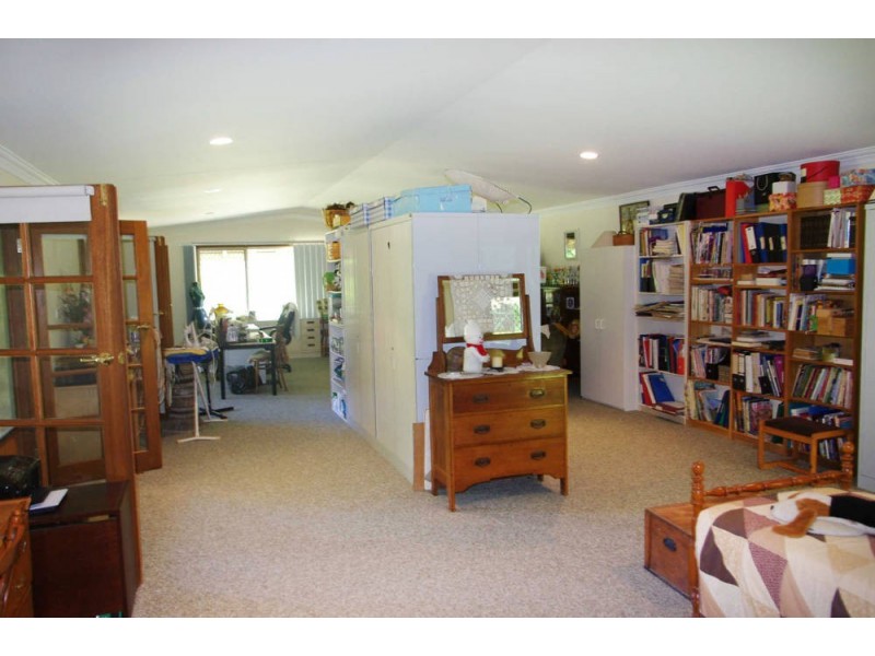 26 Oakflat Close, Old Bar NSW 2430