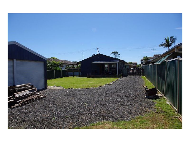 51 Waterman Street, Old Bar NSW 2430