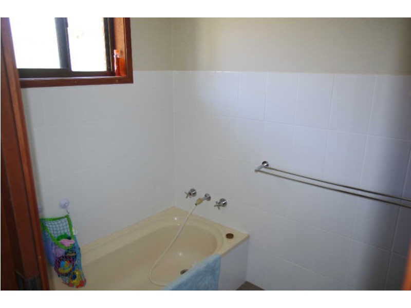 34 Joel Drive, Old Bar NSW 2430