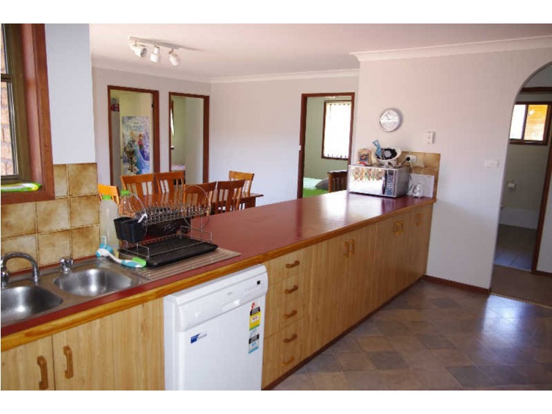 34 Joel Drive, Old Bar NSW 2430