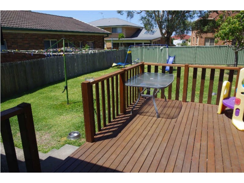34 Joel Drive, Old Bar NSW 2430