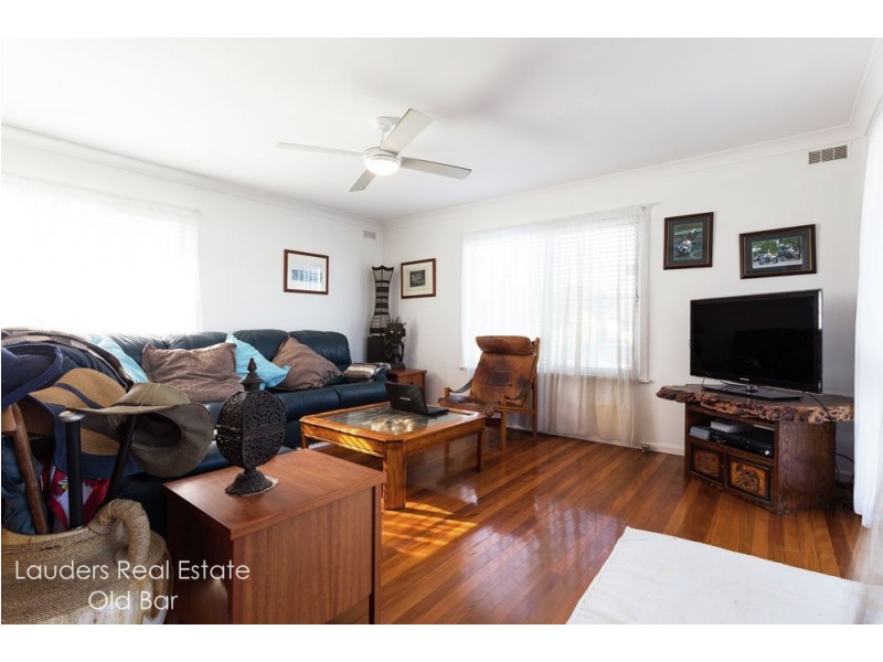 20 Old Bar Road, Old Bar NSW 2430