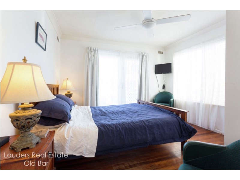 20 Old Bar Road, Old Bar NSW 2430