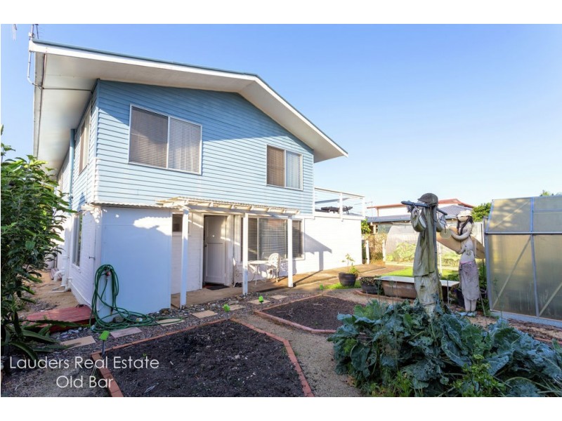 20 Old Bar Road, Old Bar NSW 2430