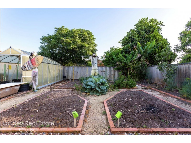 20 Old Bar Road, Old Bar NSW 2430