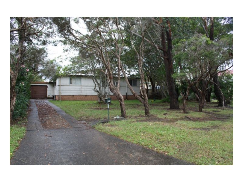 5 Connell Street, Old Bar NSW 2430