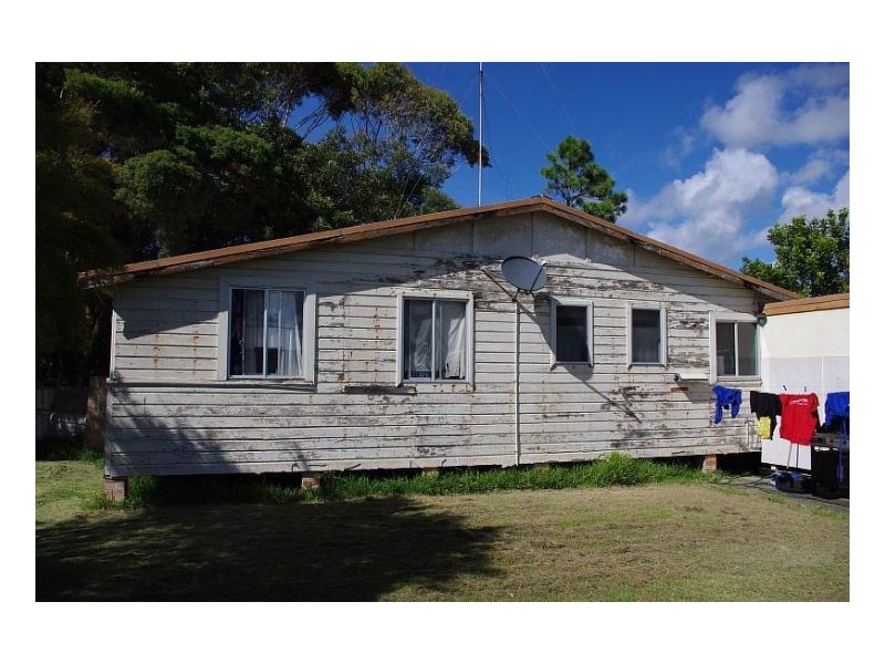 5 Connell Street, Old Bar NSW 2430