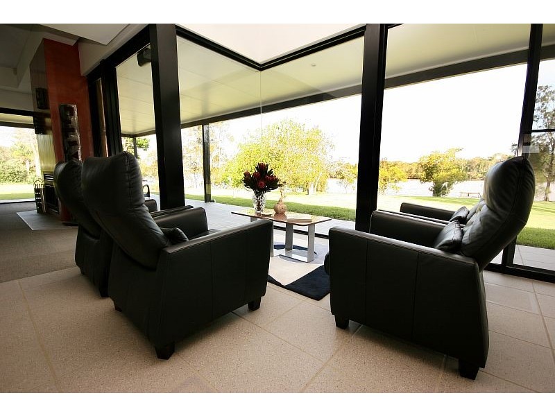 Oxley Island NSW 2430