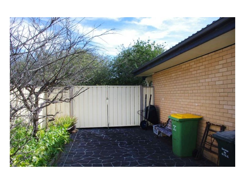 25 Bryan Street, Old Bar NSW 2430