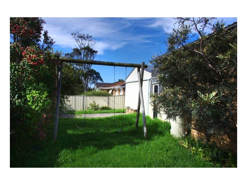 25 Bryan Street, Old Bar NSW 2430