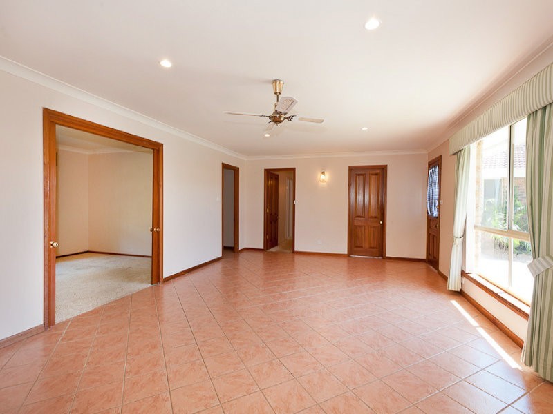 19 Harrogate Lane, Old Bar NSW 2430