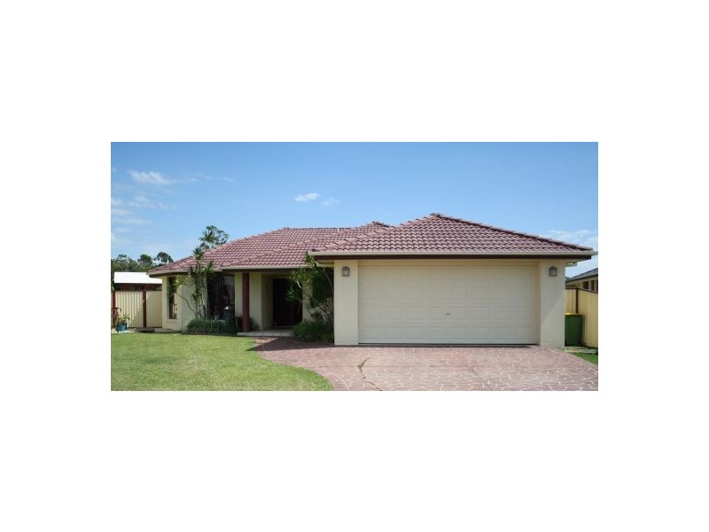 17 Rosier Place, Old Bar NSW 2430