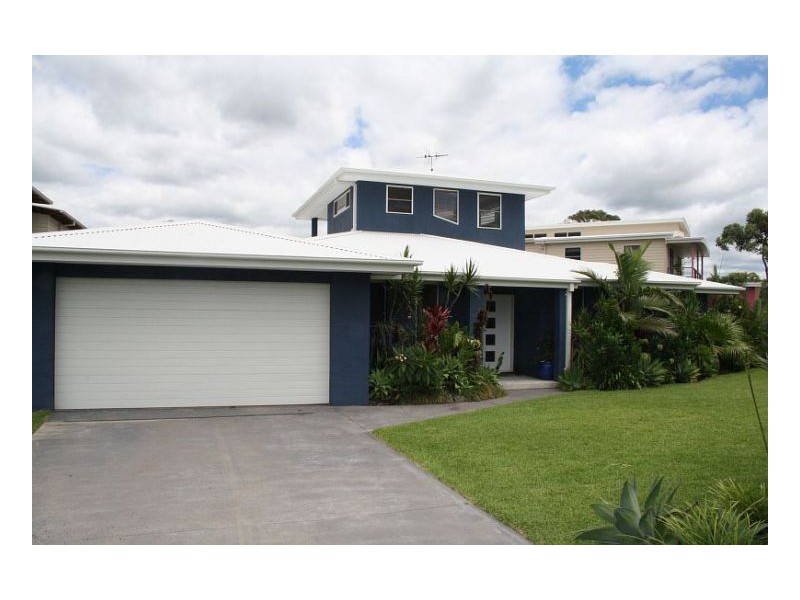20 Surfsound Avenue, Wallabi Point NSW 2430