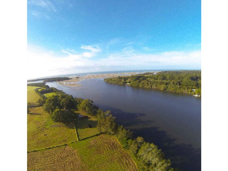 330 Cowans Lane, Oxley Island NSW 2430