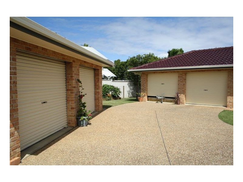 12 Silky Ash Close, Old Bar NSW 2430