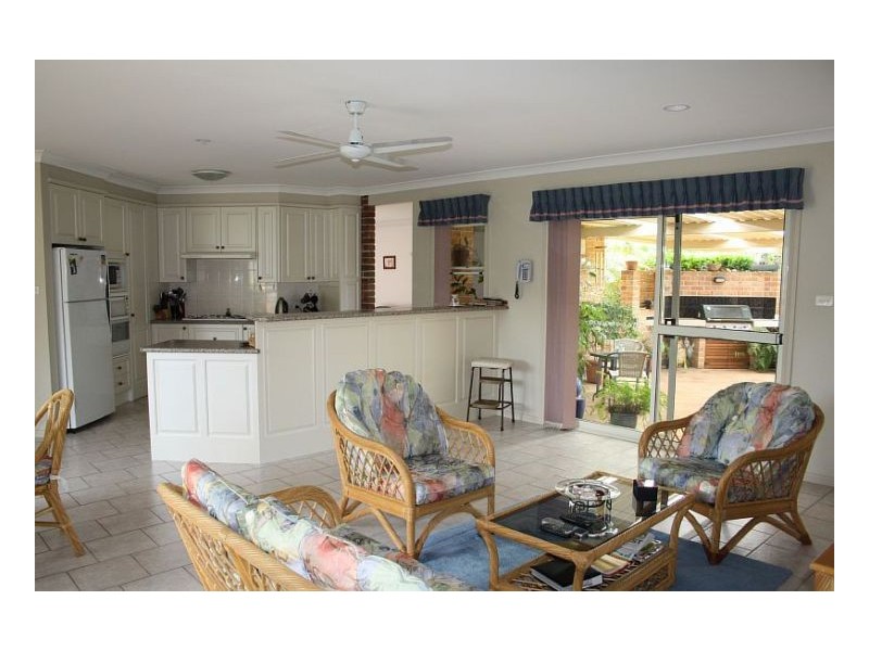 12 Silky Ash Close, Old Bar NSW 2430