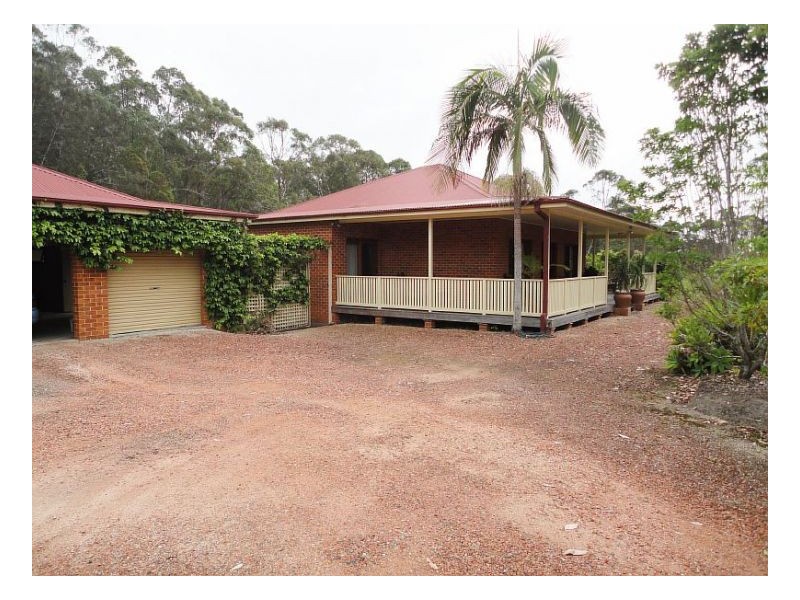 27 Manning Point Road, Old Bar NSW 2430