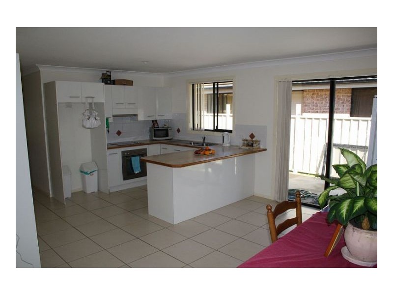 1/10 Bluehaven Drive, Old Bar NSW 2430