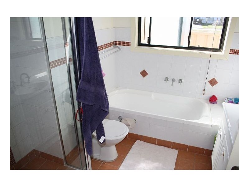 1/10 Bluehaven Drive, Old Bar NSW 2430