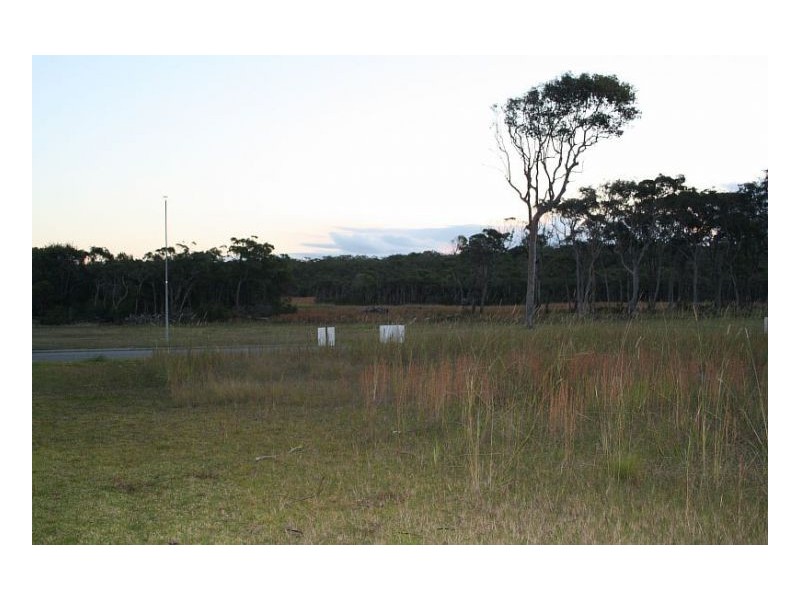 17 Shantull Drive, Wallabi Point NSW 2430