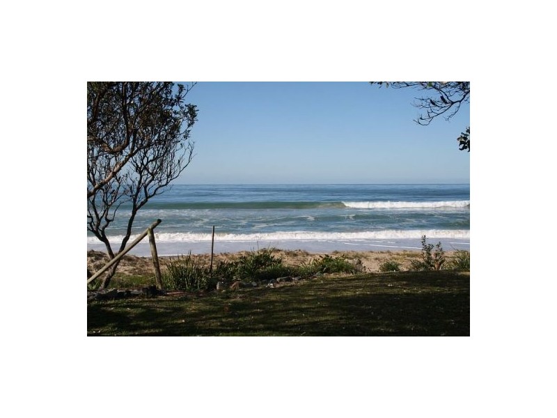 6 Lewis Street, Old Bar NSW 2430