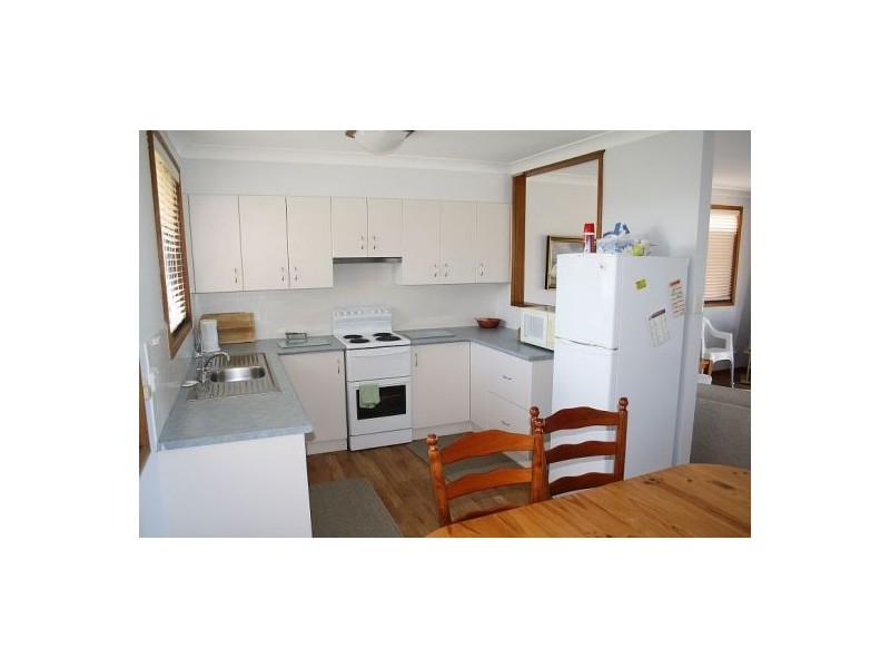 6 Lewis Street, Old Bar NSW 2430