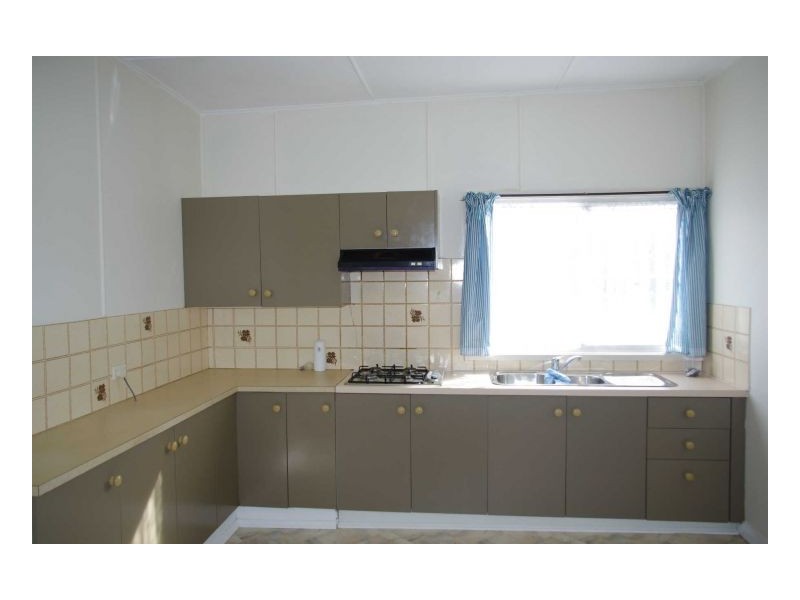 77 Old Bar Road, Old Bar NSW 2430
