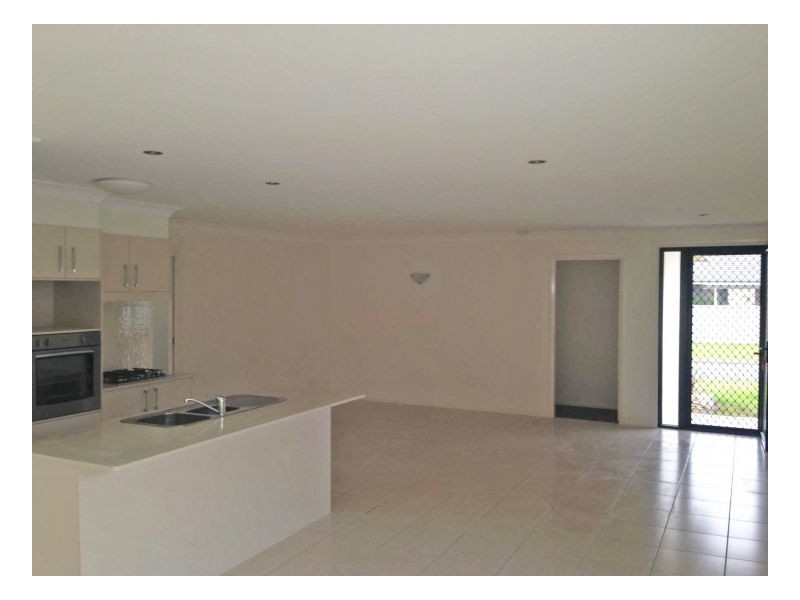 1 Marlin Court, Old Bar NSW 2430