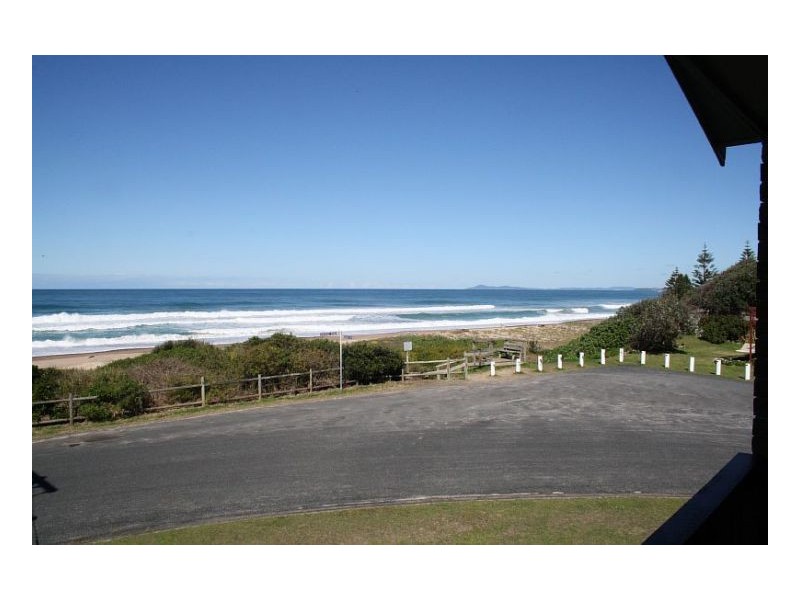 1& 2/45 Pacific Parade, Old Bar NSW 2430
