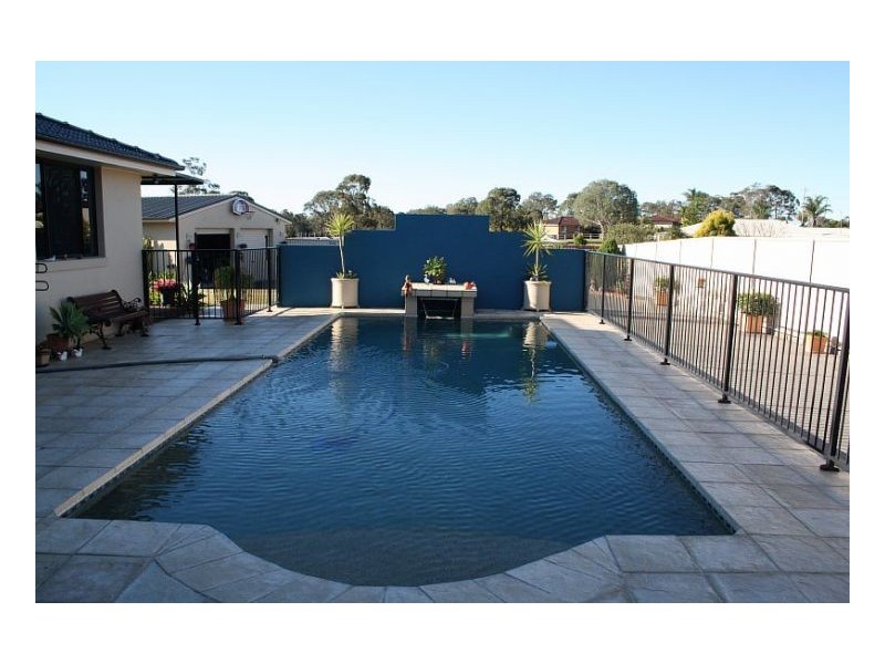 8 Sturt Place, Taree NSW 2430