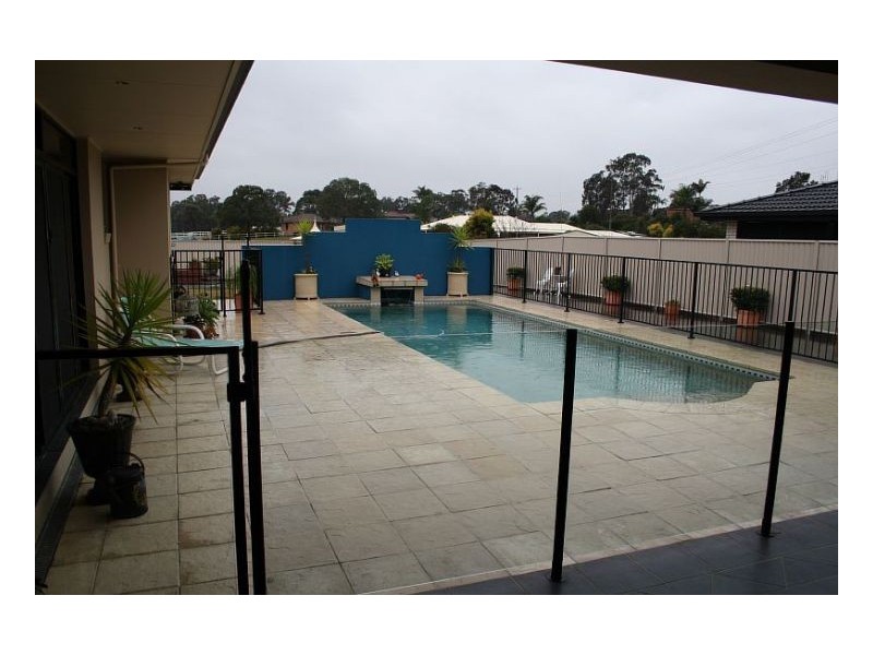 8 Sturt Place, Taree NSW 2430