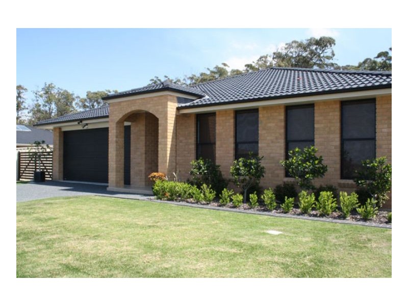 31 Albatross Way, Old Bar NSW 2430