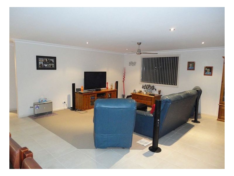 31 Albatross Way, Old Bar NSW 2430